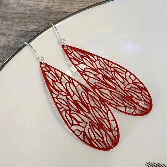 Art Nouveau Lacy Red Filigree Slim Teardrop Enamel Pendant Earrings - Picture 1 of 7